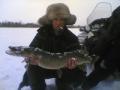 Видео зимняя рыбалка в Новосибирской области на озере Белое.