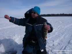 Рыбалка на озере Окуневое и Щучье в Томской области. Окунь 1,2 кг.