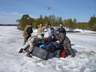 Трофейная рыбалка на крупную щуку и окуня на озерах Томской области с доставкой вертолетом.