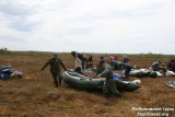 Только прилетели. Все торопятся на воду.