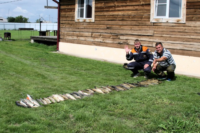 Рыбалка на базе отдыха "Клевое место" в Сузунском районе.