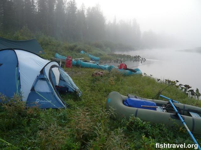 Ранее утро в лагере